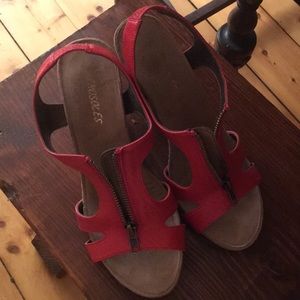 NWOT aerosoles wedges, RED!